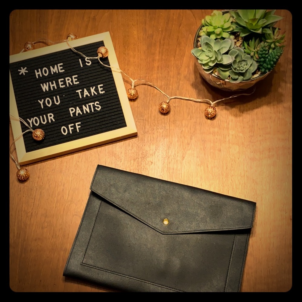 Portfolio clutch